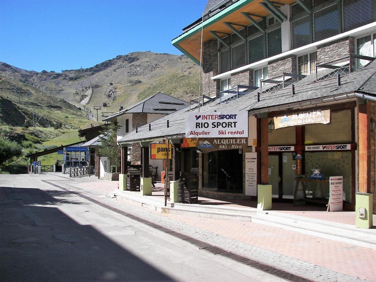 Todosierranevada Zona Baja -Plaza Principal-Junto A Los Telecabinas Sierra Nevada Bagian luar foto