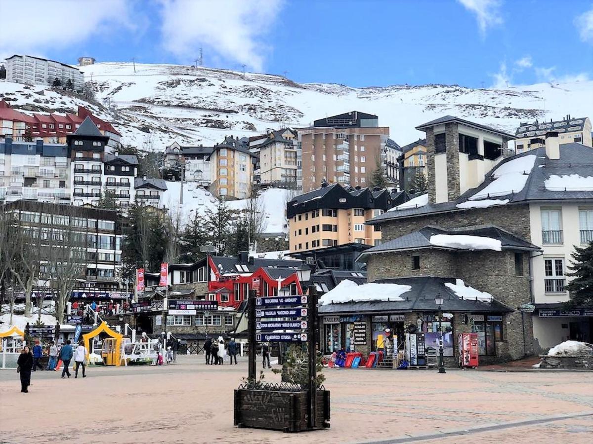 Todosierranevada Zona Baja -Plaza Principal-Junto A Los Telecabinas Sierra Nevada Bagian luar foto